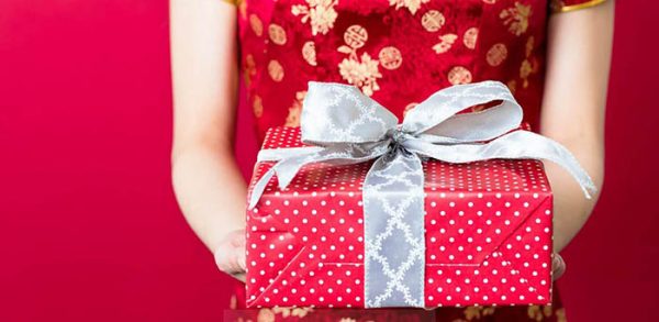 همه چیز درباره آداب هدیه دادن